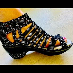 Cute summer sandals JAMBU BRAND